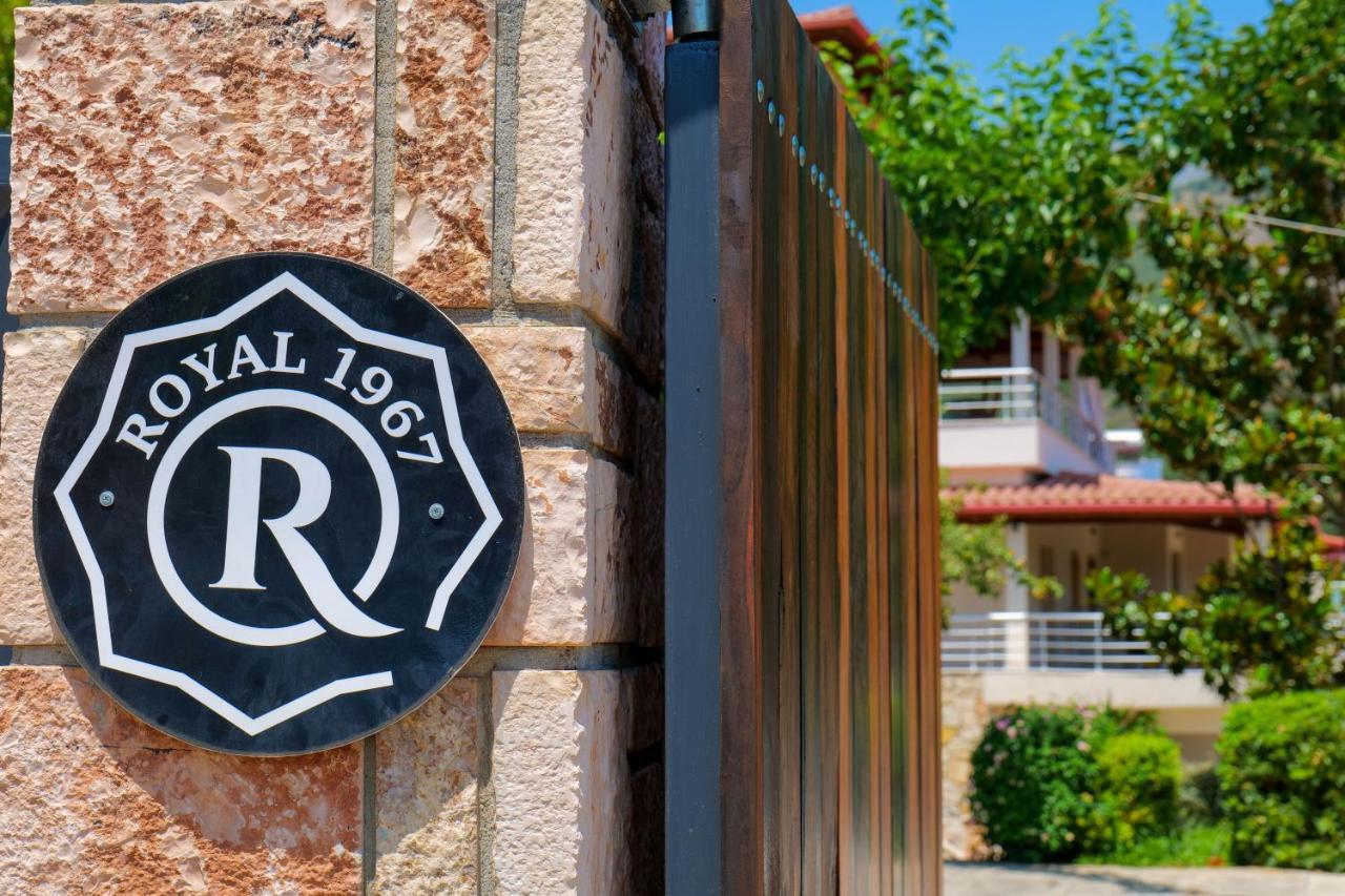 Royal 1967 Bed and Breakfast Himare Exteriör bild