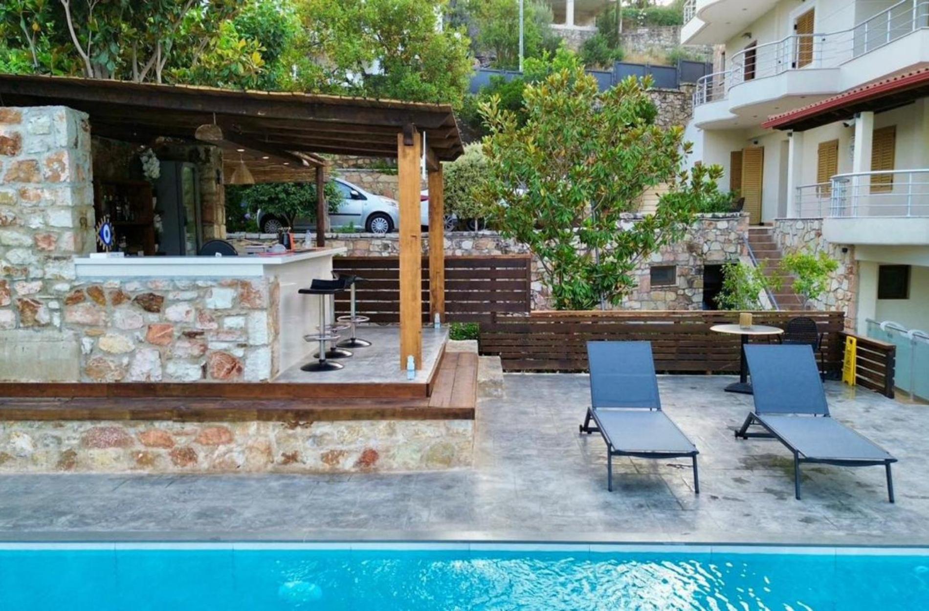 Royal 1967 Bed and Breakfast Himare Exteriör bild